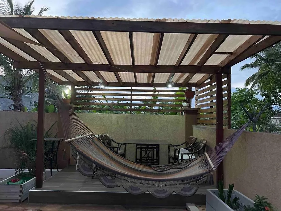 Mandeville Vacation Home جامايكا